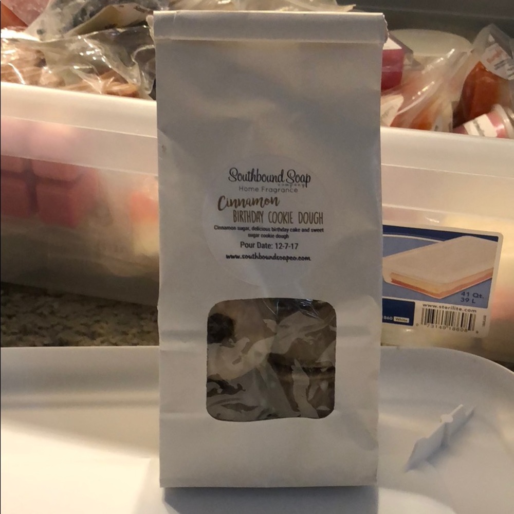 Cinnamon Birthday Cookie Dough Southbound wax melt